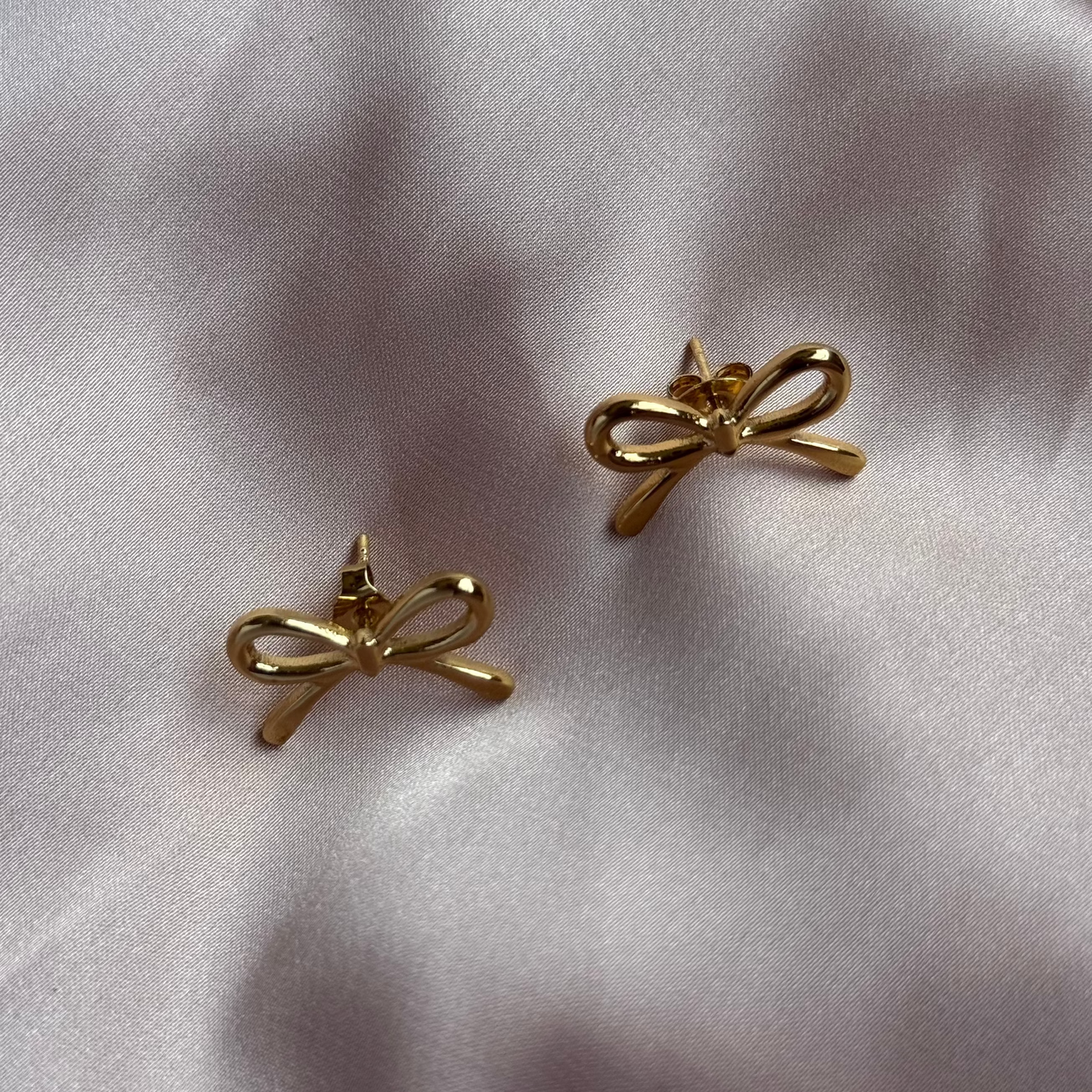 Bow studs