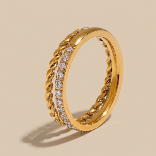 Timeless curve ring