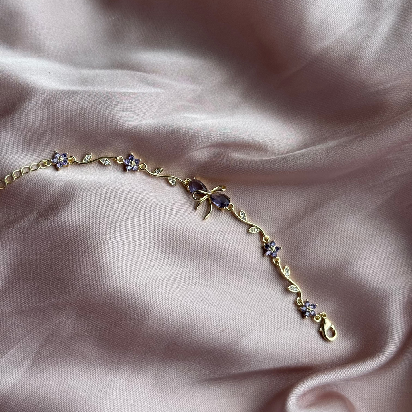 Wild vine bracelet