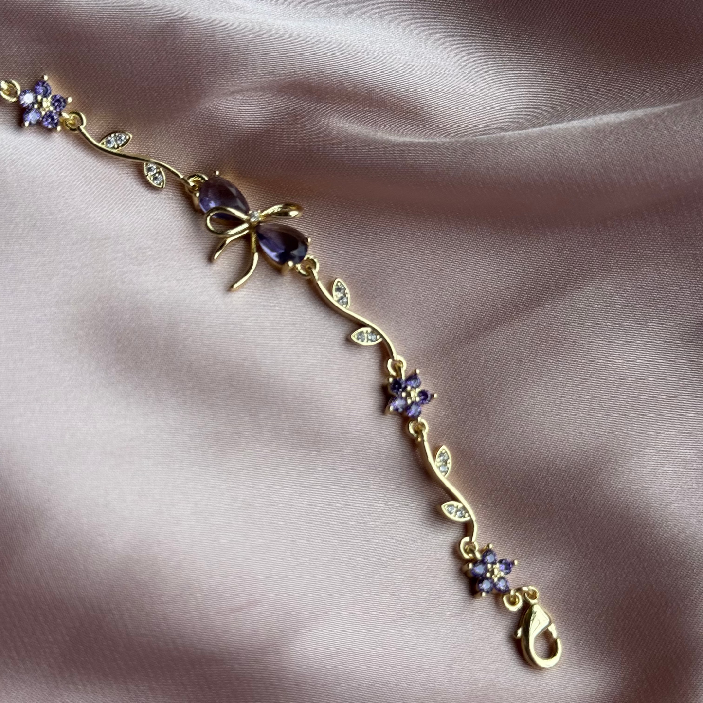 Wild vine bracelet