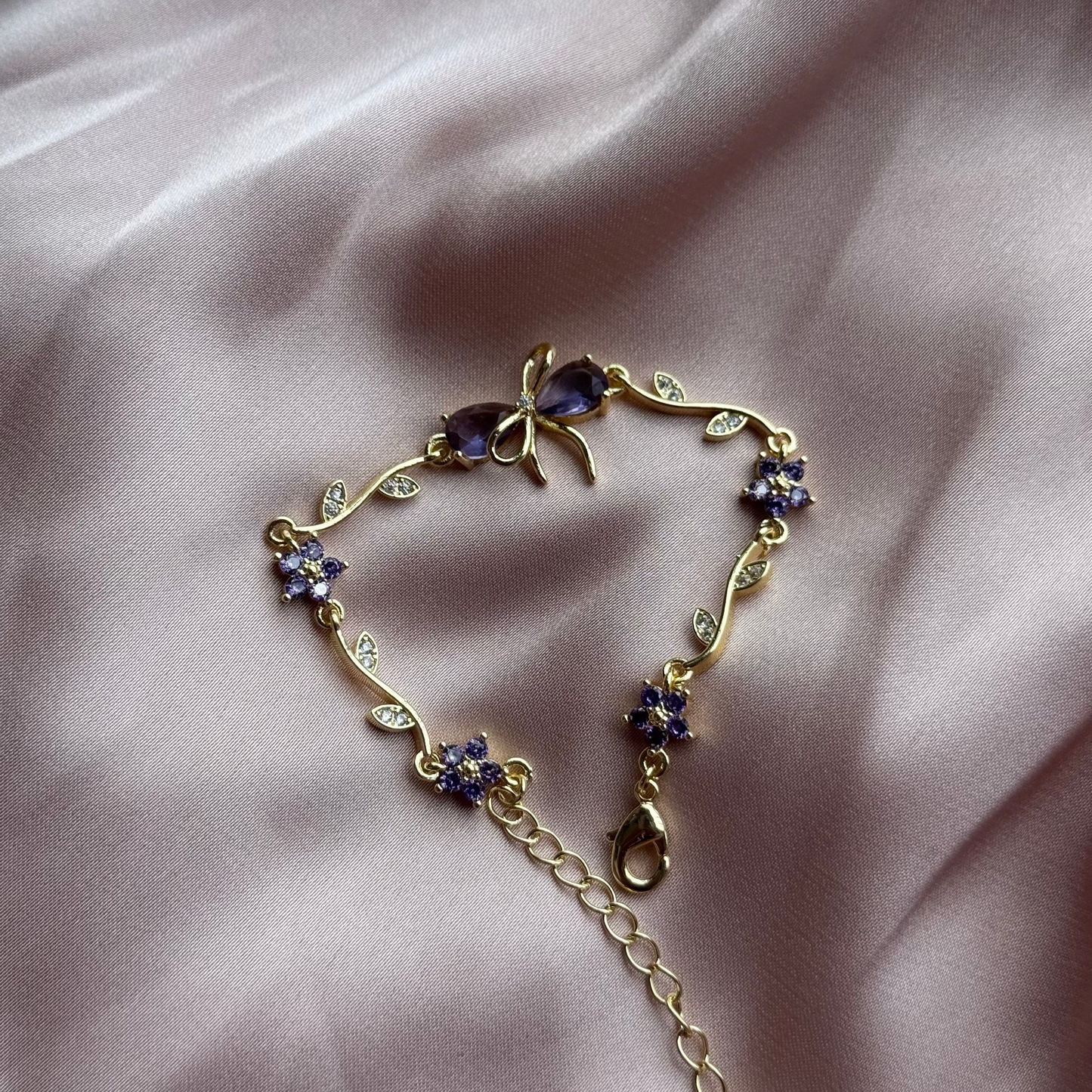 Wild vine bracelet
