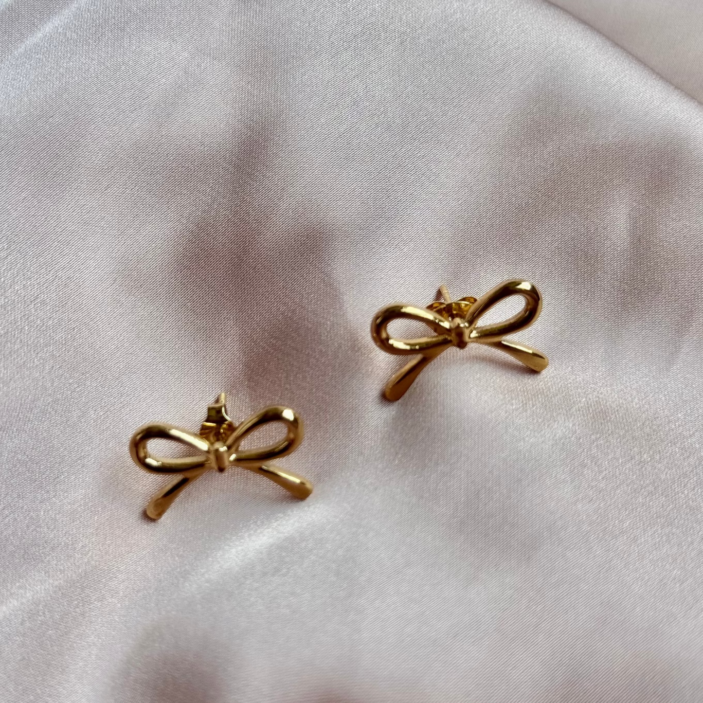Bow studs