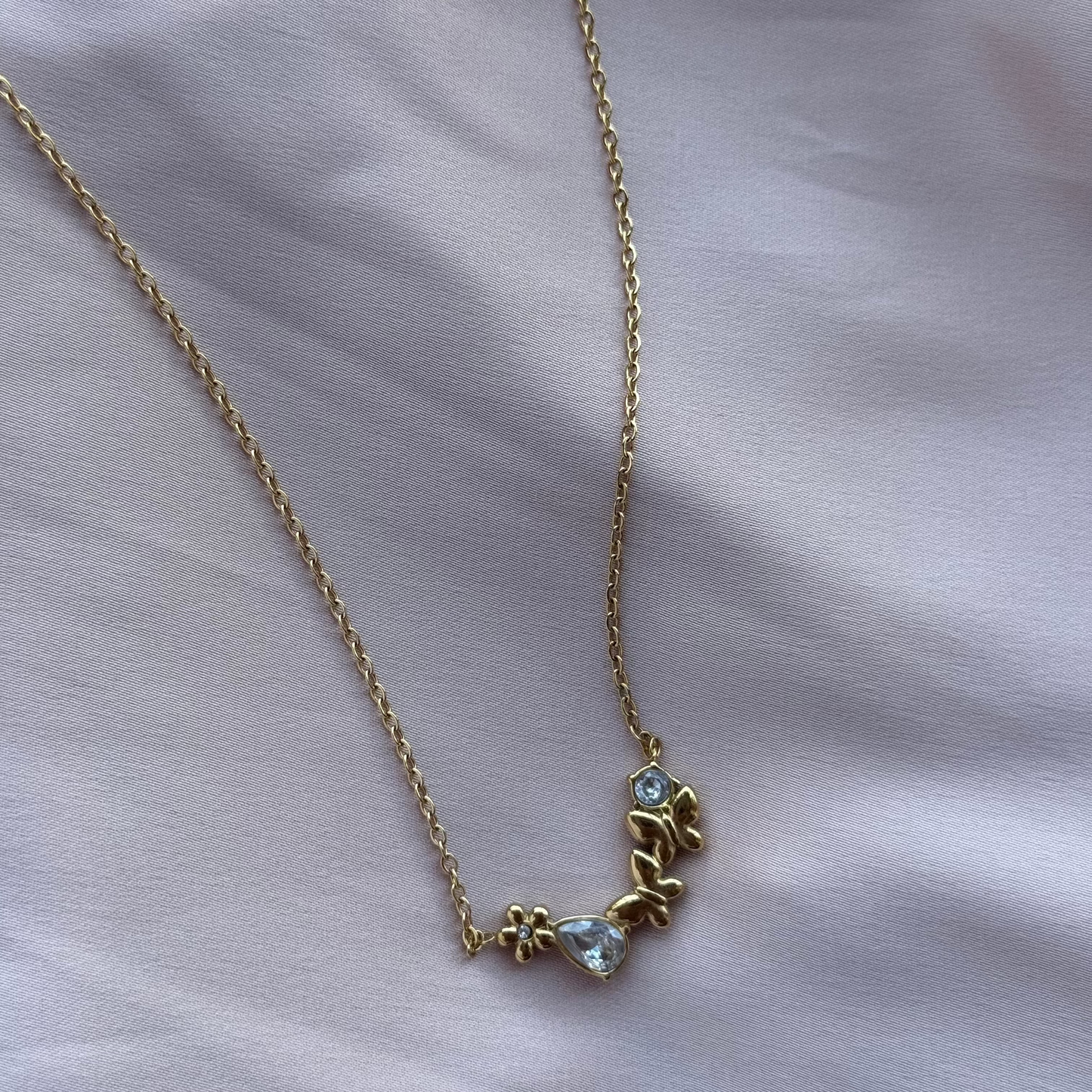 Quiet magic necklace
