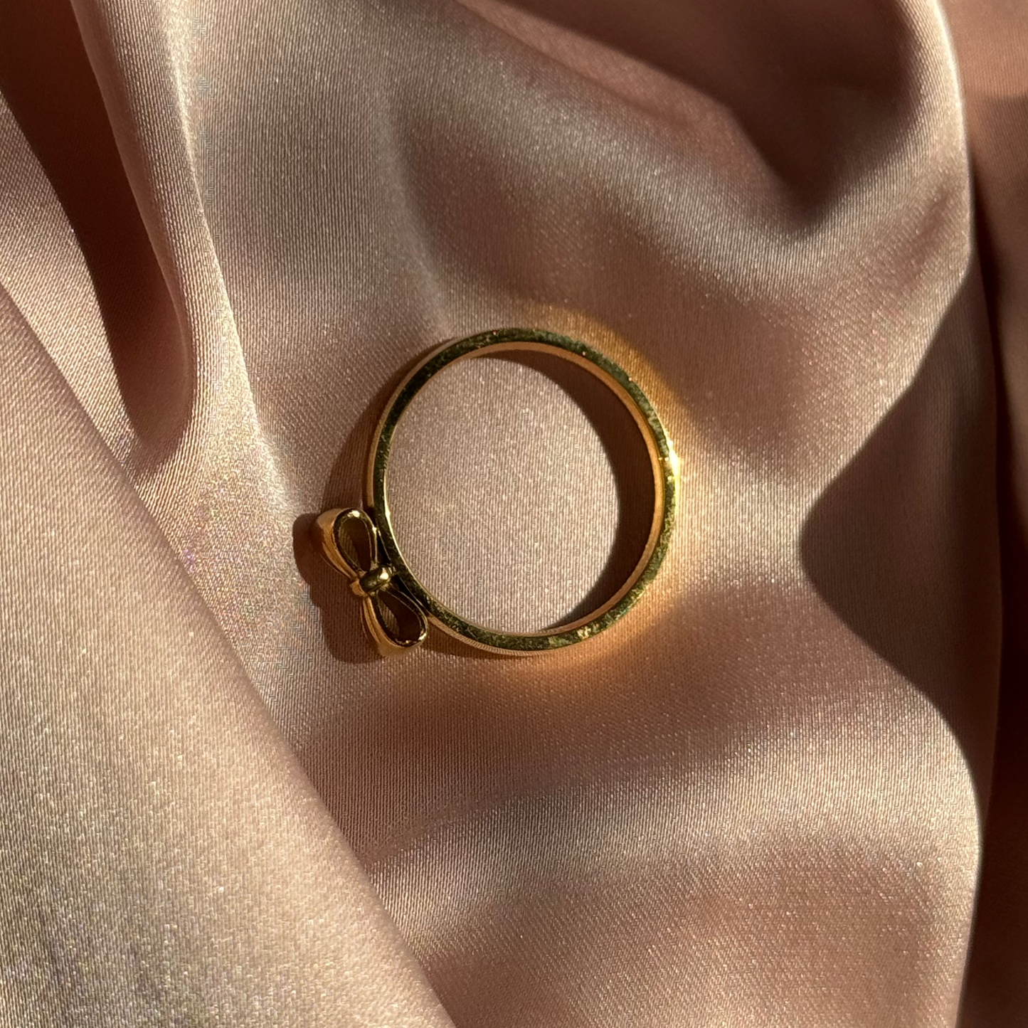 Knot ring